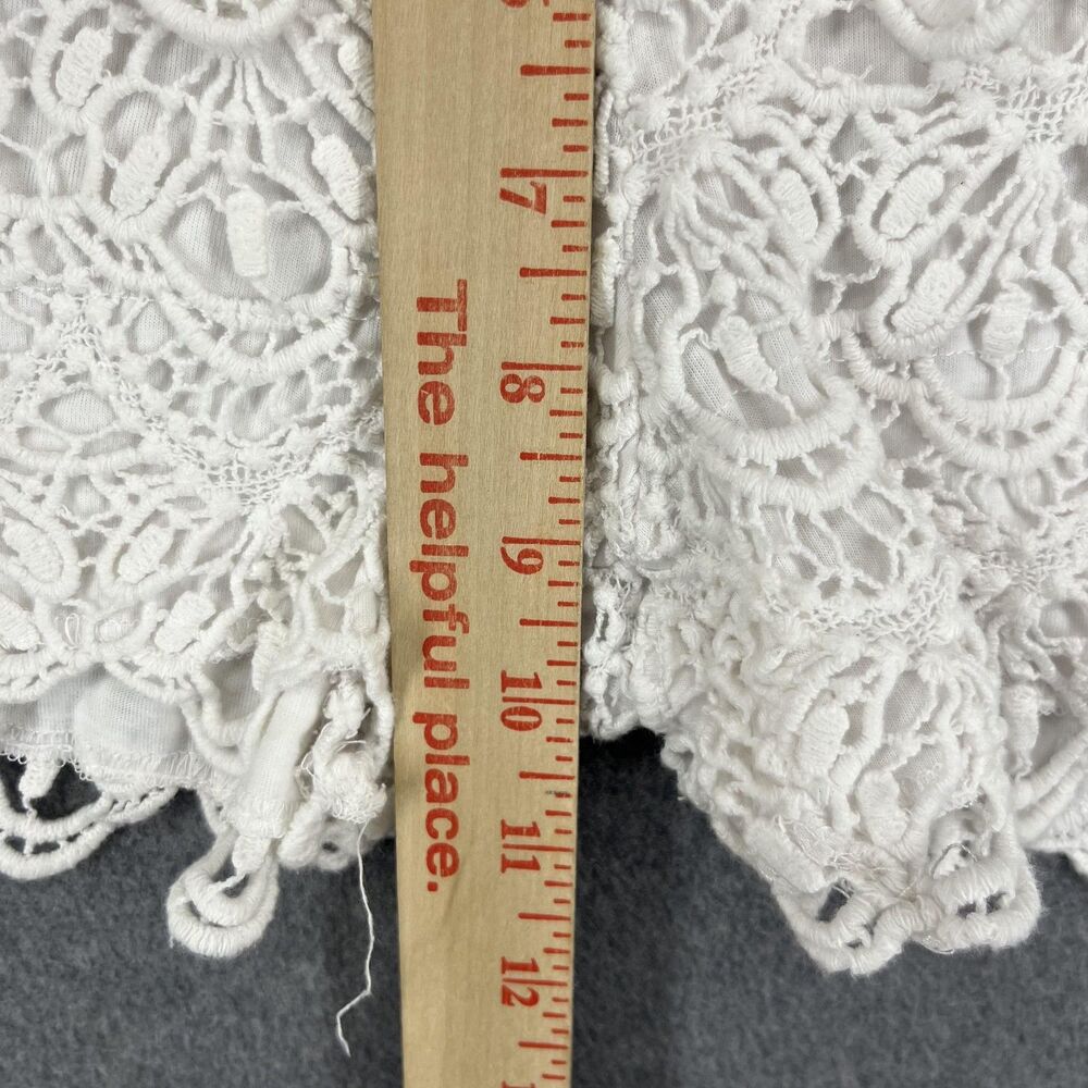 BCBG Girls Shorts Womens Medium White Lace Crochet Boho Festival Scallop Hem - Picture 6 of 14